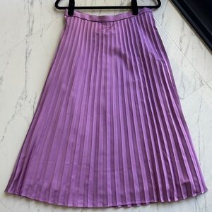 Elegant Lavender Pleated Skirt